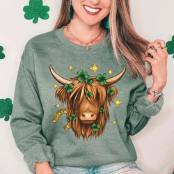 St. Patricks Day Cow Crewneck Sweatshirt for Women, Trendy Crewneck Sweatshirt, Custom Sweatshirt, Custom Crewneck, #4956